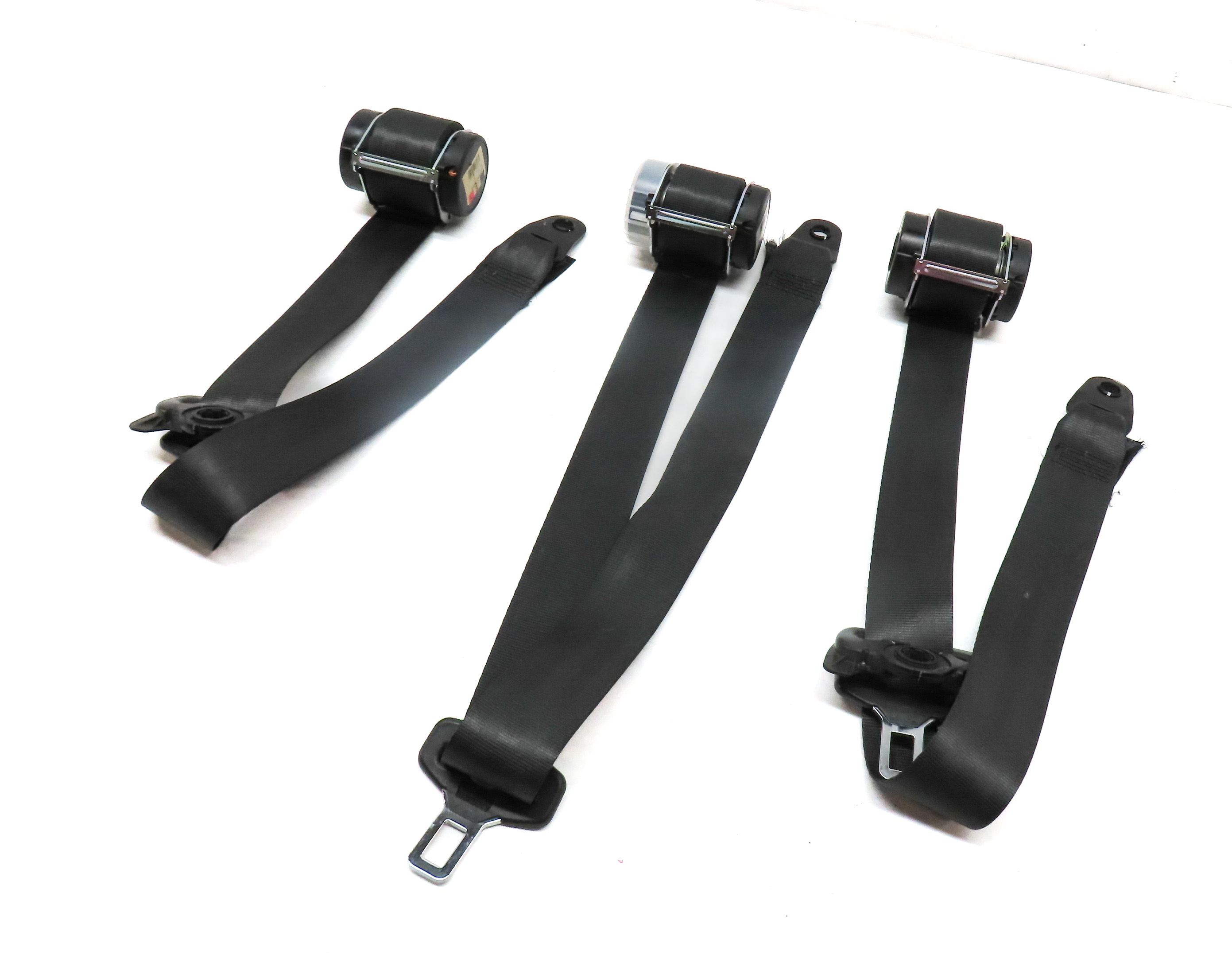 2010 LAND ROVER LR4 (L319) 2ND SECOND ROW REAR SEATBELT RETRACTOR SET 3 (Black) — exact item pictured